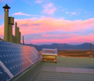 photo of home off the grid - EarthShip.com
