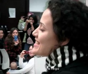 singer in flashmob